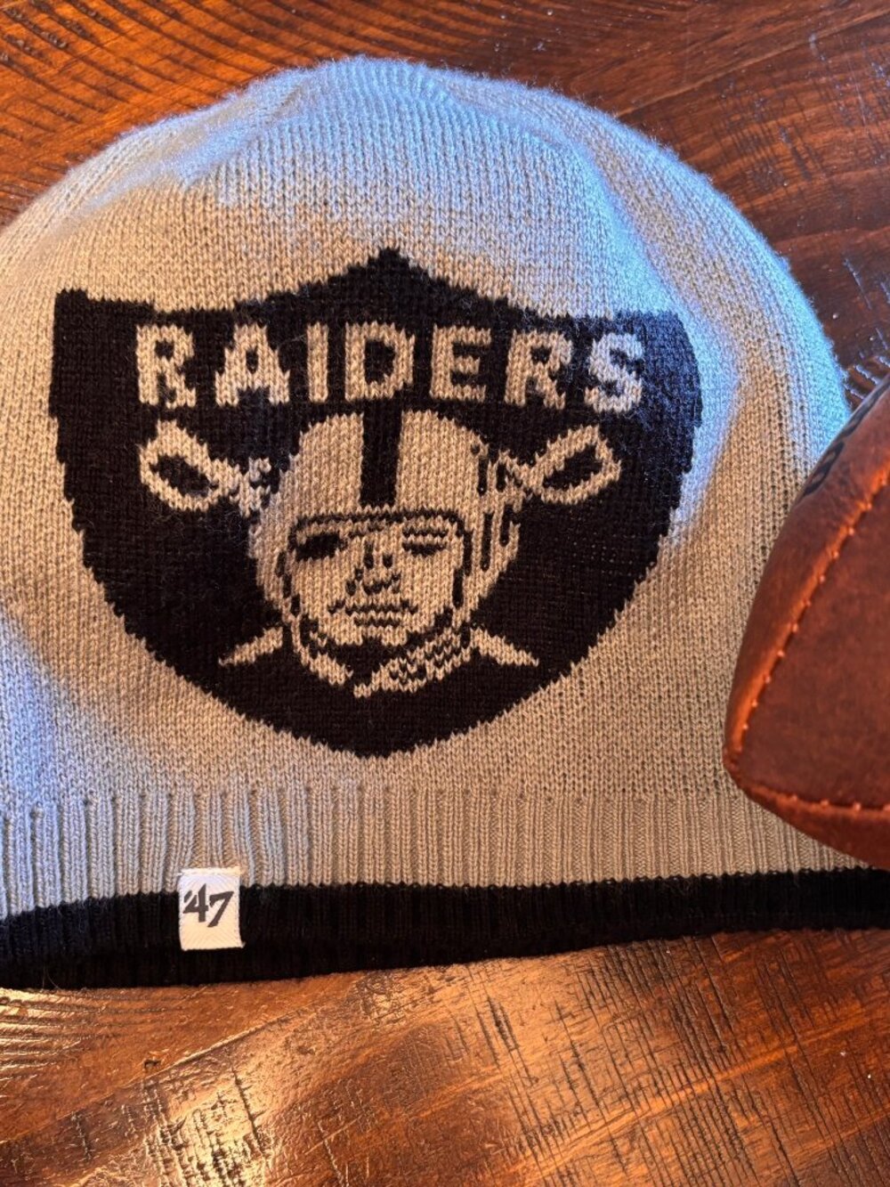 Unique Raiders knit beanie '47 Brand
